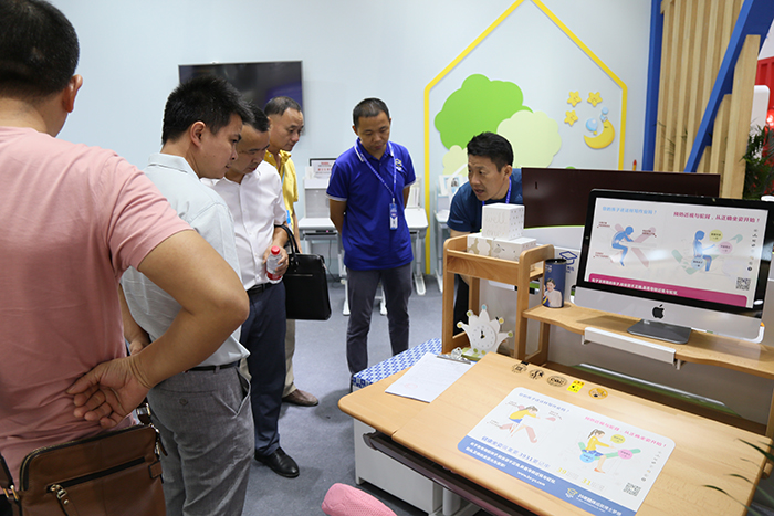 同心筑夢 科教領(lǐng)航｜博仕有成攜三防正姿普及方案亮相2019深圳教育裝備博覽會(圖4)